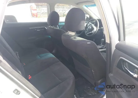 2013 Nissan Altima 2.5 S z USA, uszkodzony, nr VIN 1N4AL3AP1DC248941